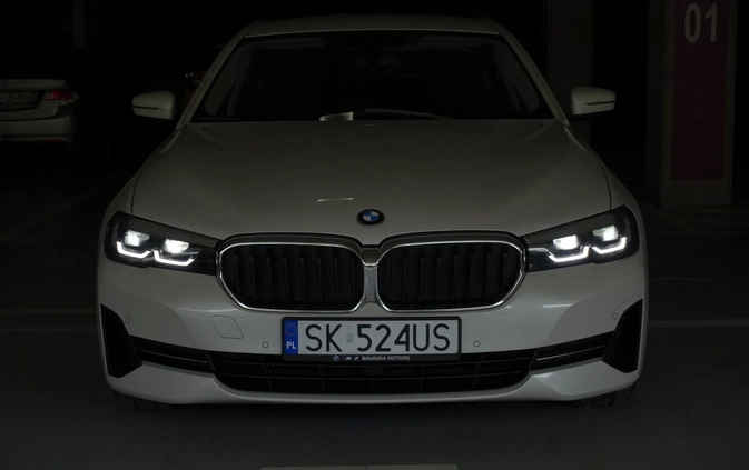 BMW Seria 5 cena 157500 przebieg: 94000, rok produkcji 2021 z Katowice małe 704